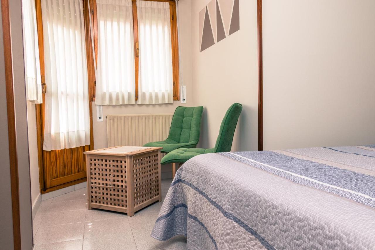 Hotel Plaza Onís 외부 사진