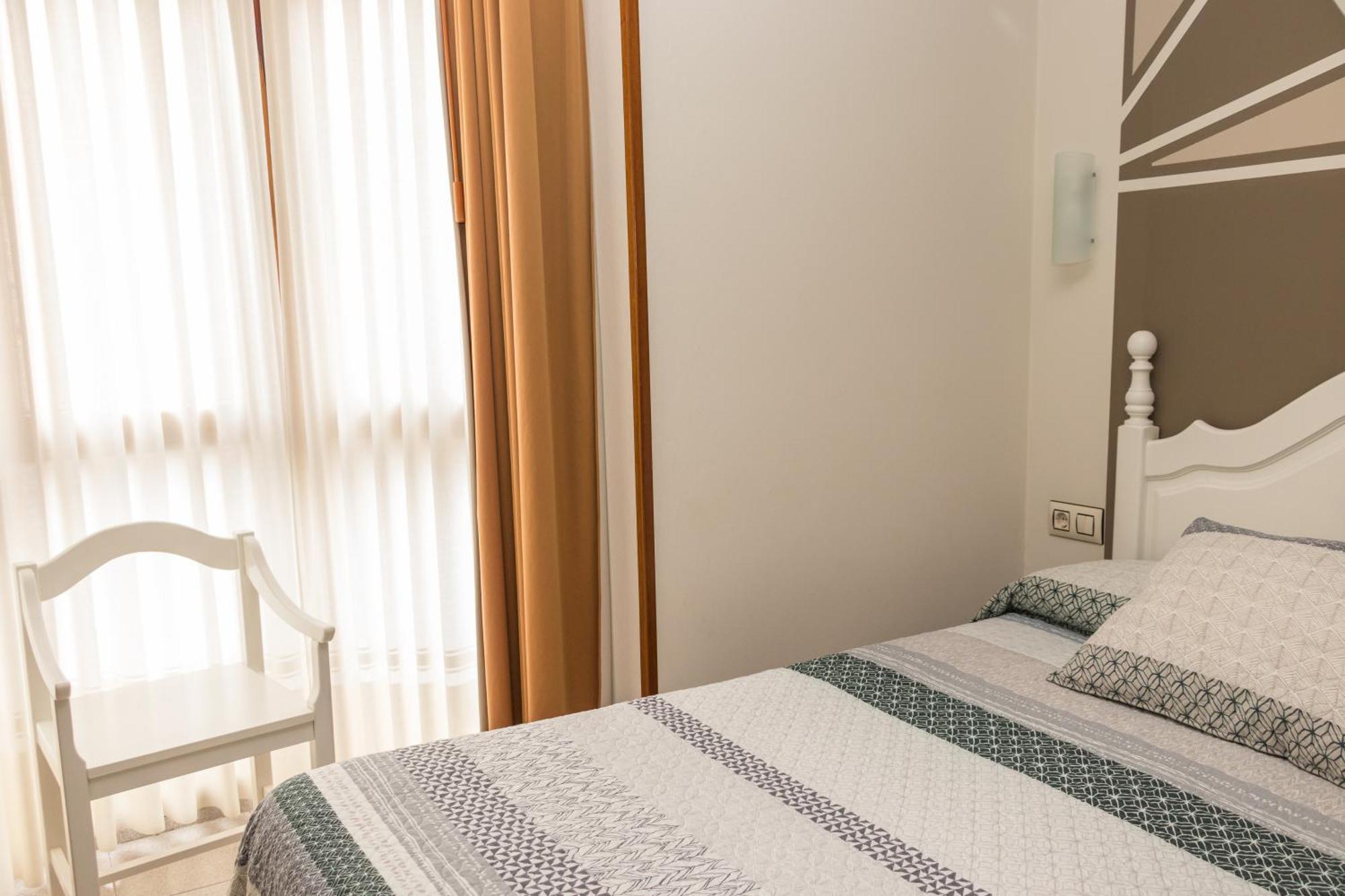 Hotel Plaza Onís 외부 사진