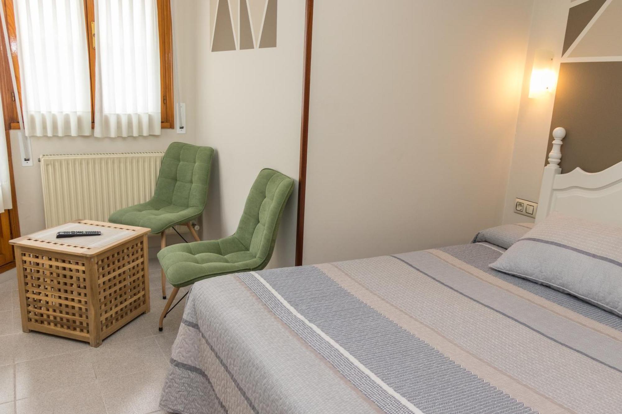 Hotel Plaza Onís 외부 사진
