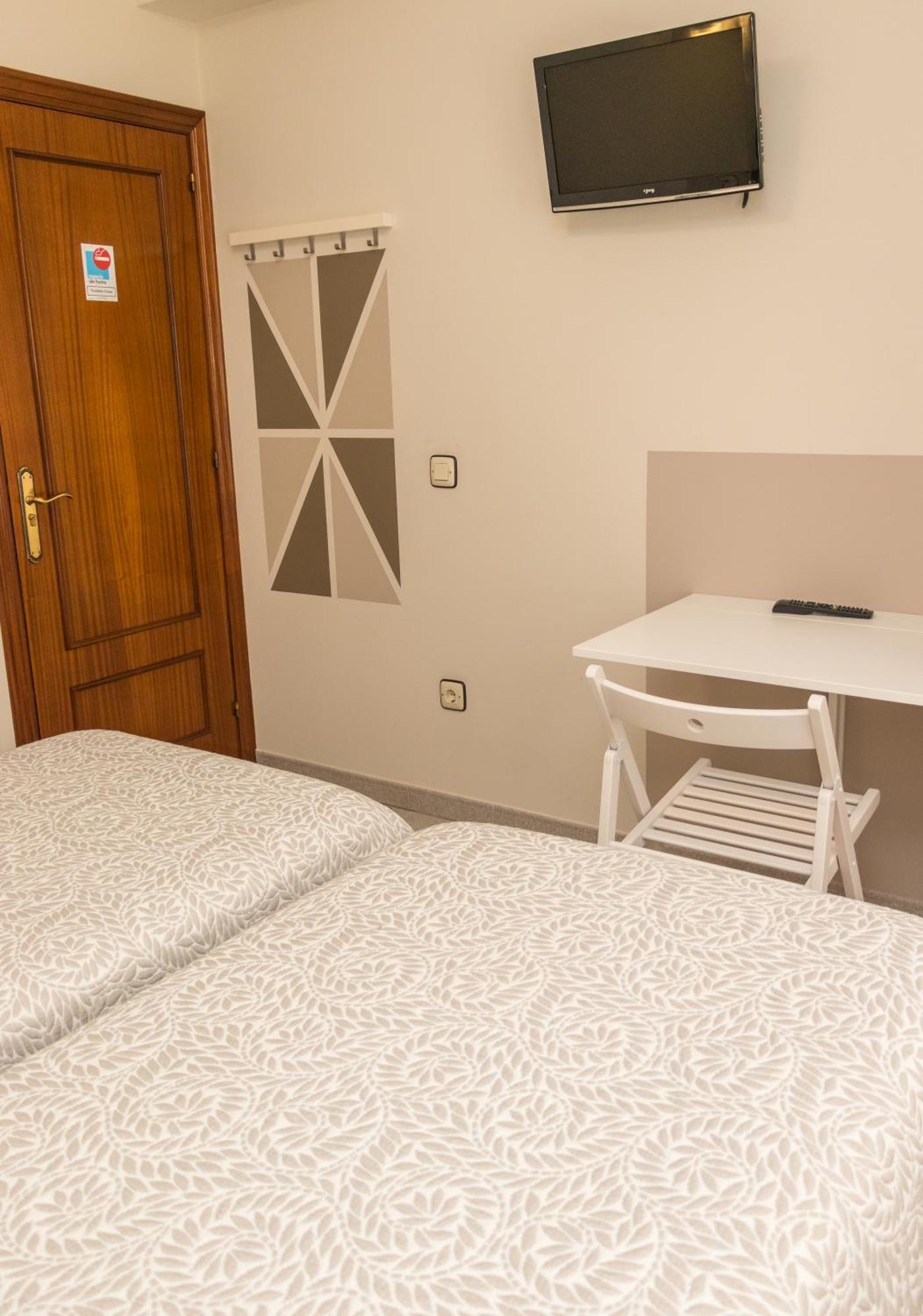 Hotel Plaza Onís 외부 사진