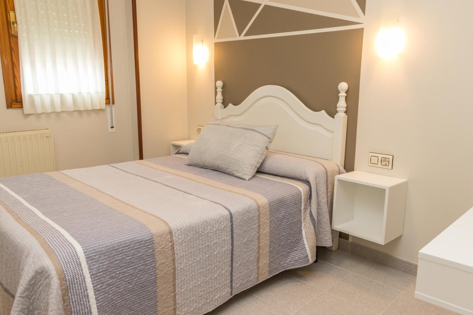 Hotel Plaza Onís 외부 사진