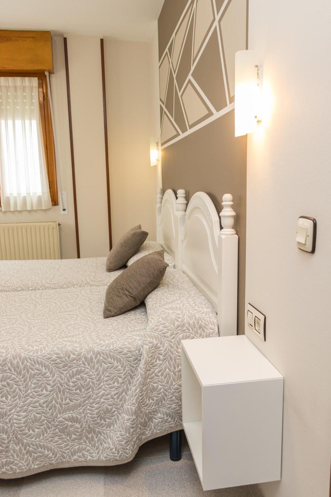 Hotel Plaza Onís 외부 사진