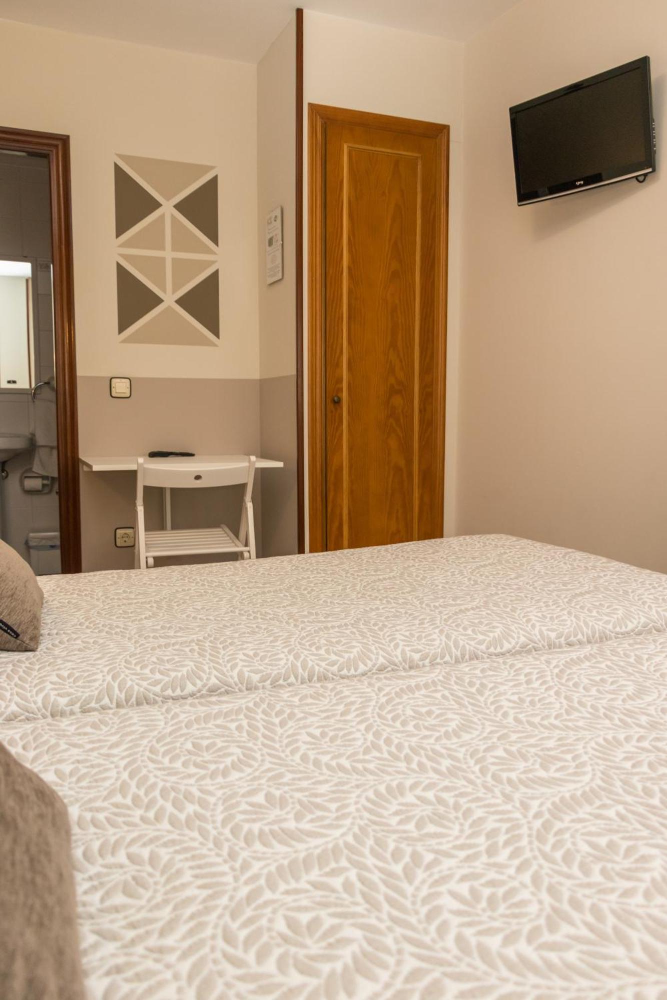 Hotel Plaza Onís 외부 사진