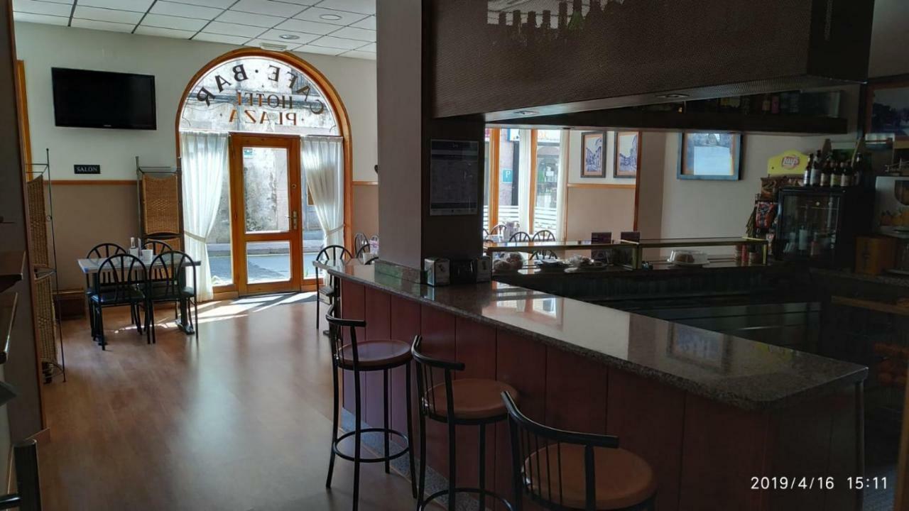 Hotel Plaza Onís 외부 사진
